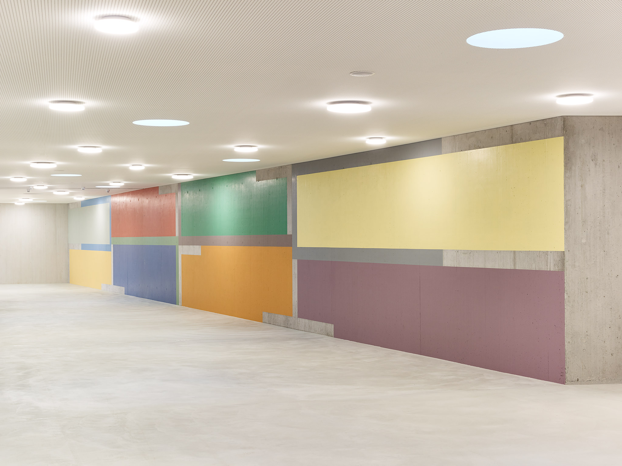 Meletta Strebel Architekten, Schulhaus Rotweg, Wädenswil: Wandbemalung Jean Pfaff